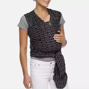 Petunia Pickle Moby Wrap